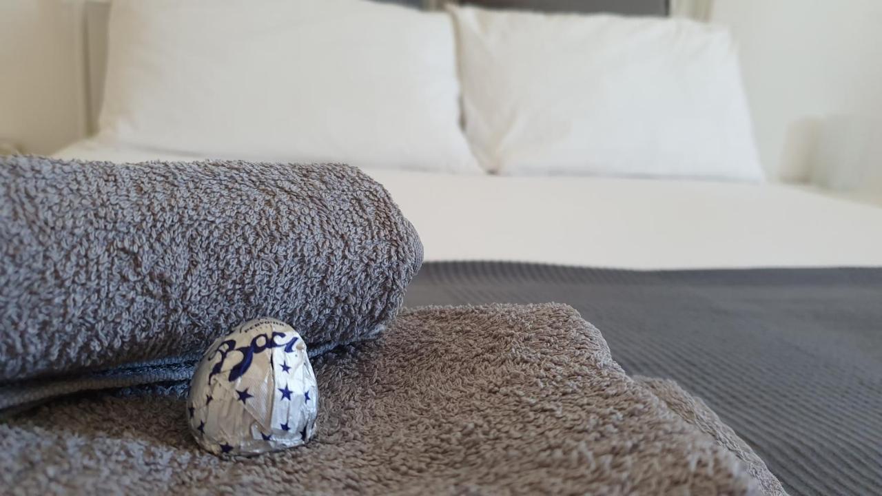 Almare - Sea Front Apartment Ливорно Екстериор снимка